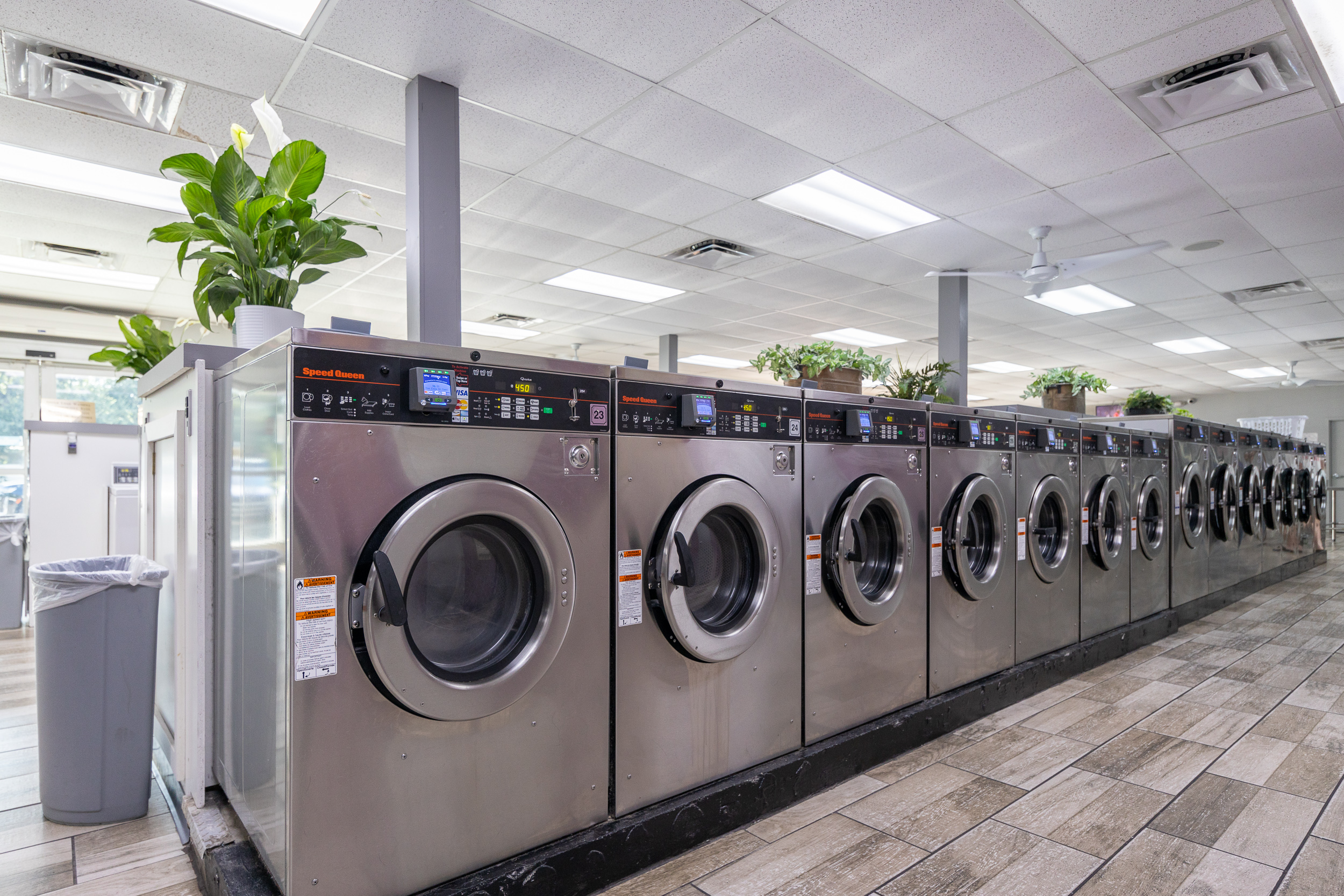 Crystal Clean Laundromat 70521