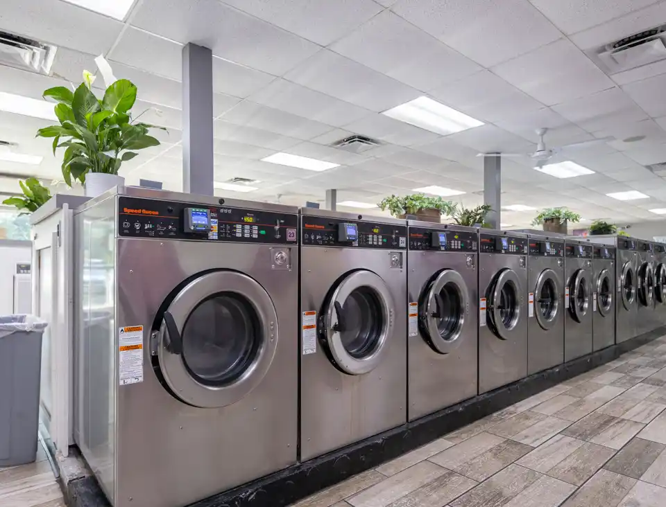 Crystal Clean Laundromat 70521