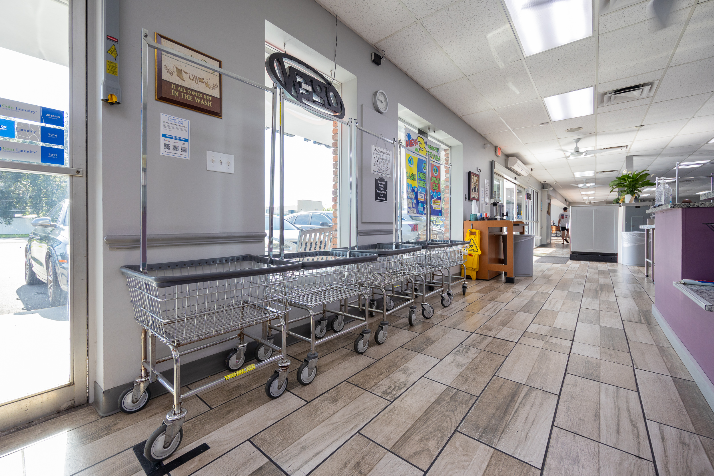 Crystal Clean Laundromat 70509