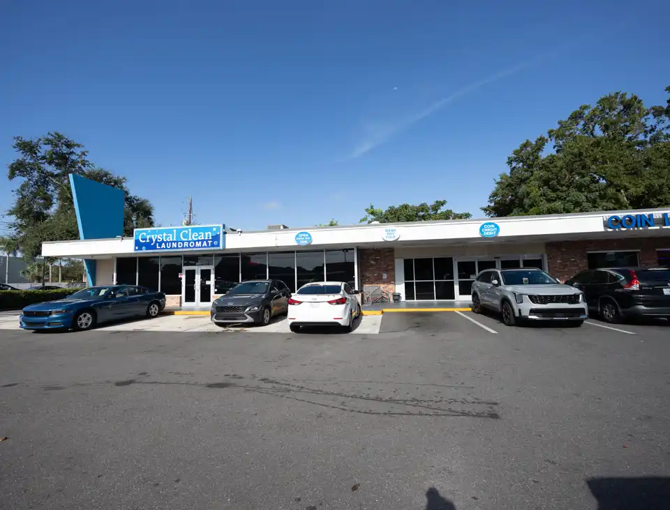 Crystal Clean Laundromat 70436
