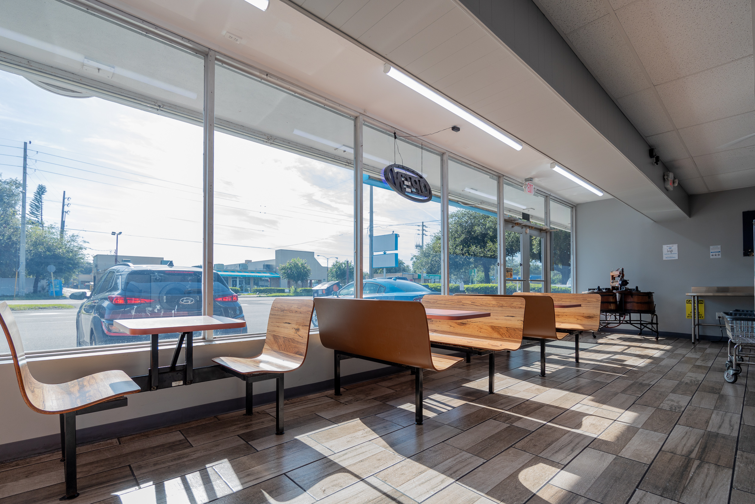 Crystal Clean Laundromat 70530